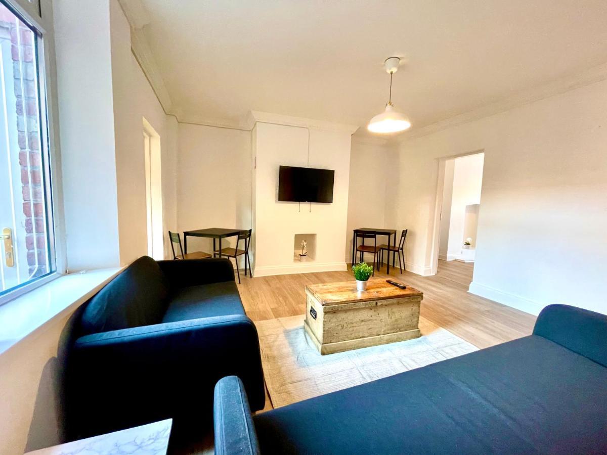 Huge Serviced Apartment With Free Parking Jesmond Экстерьер фото